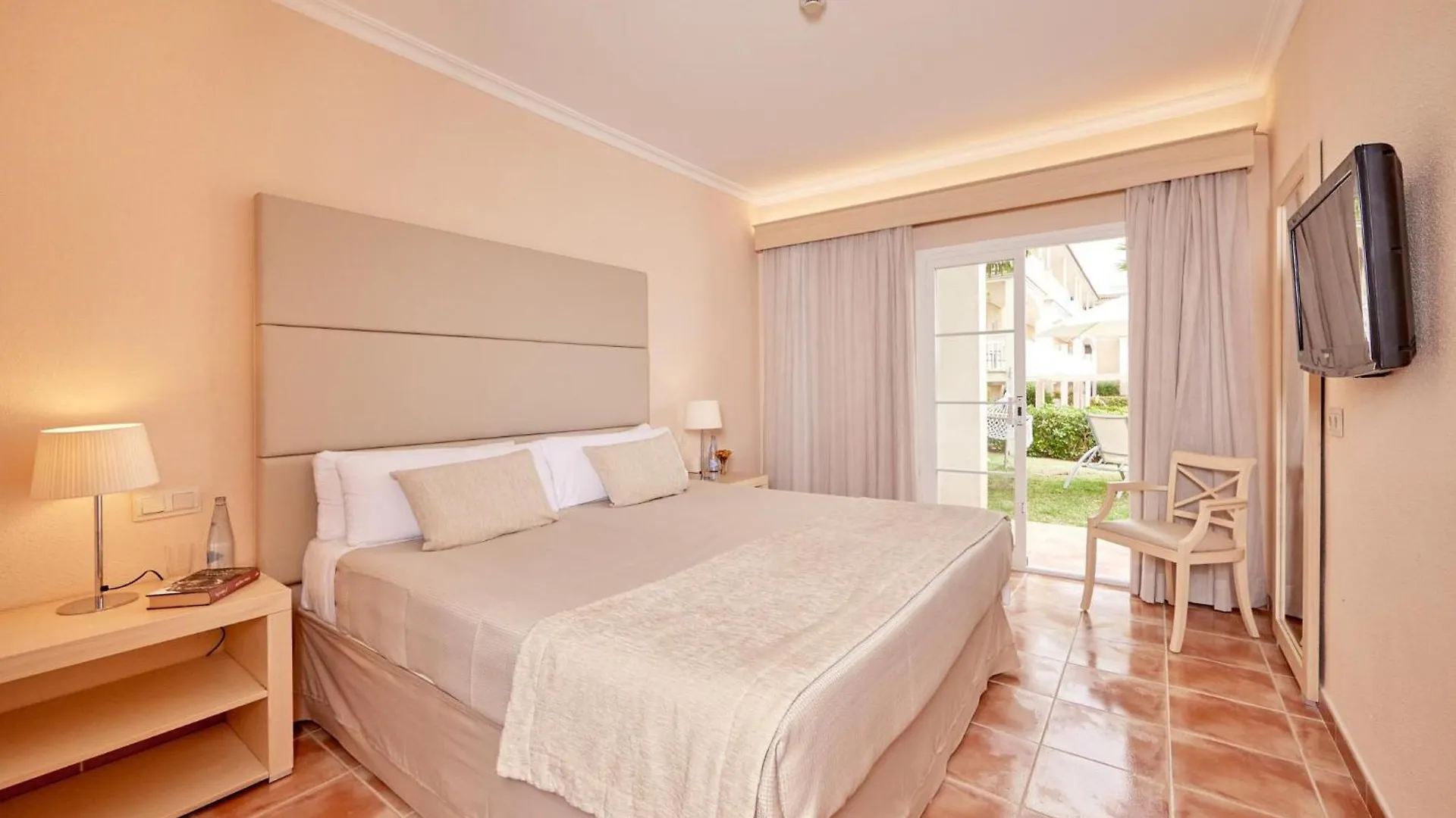 Aparthotel Zafiro Can Picafort